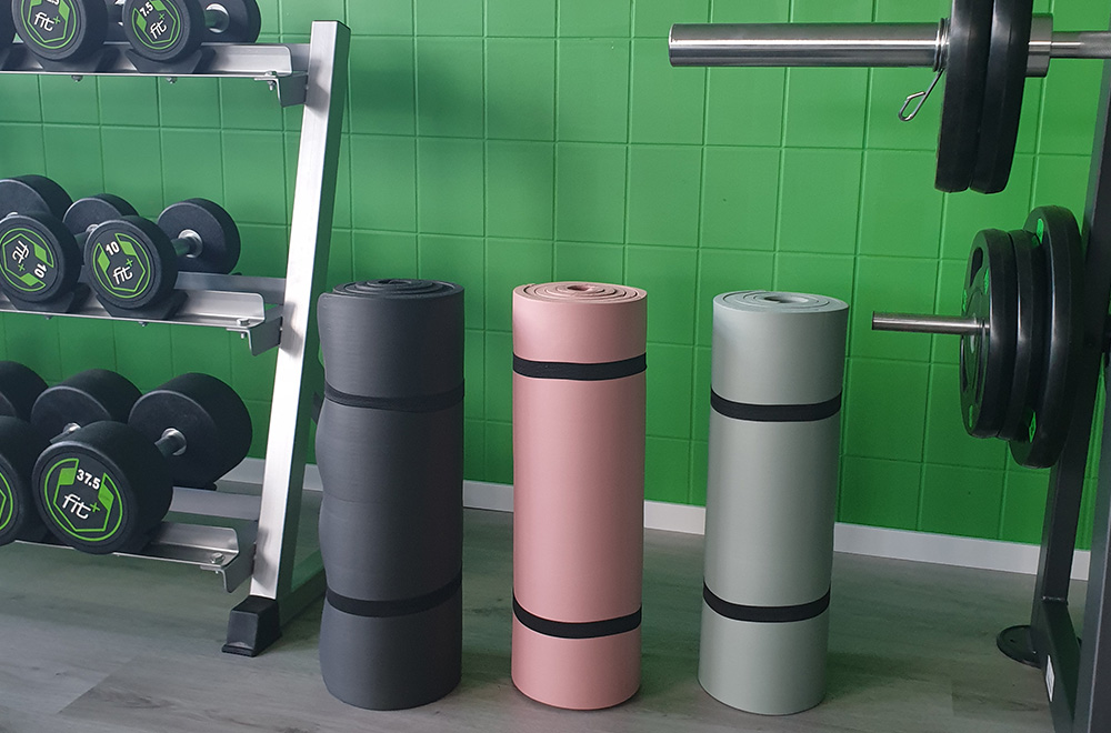 fitplus_Fitnessstudio Koennern Freihanteltraining_2